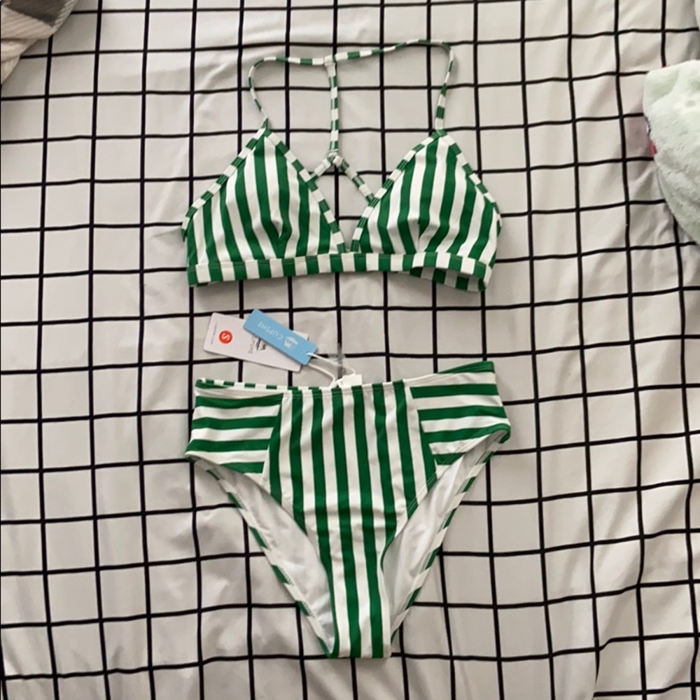 New with tag cupshe green striped bathing suit set